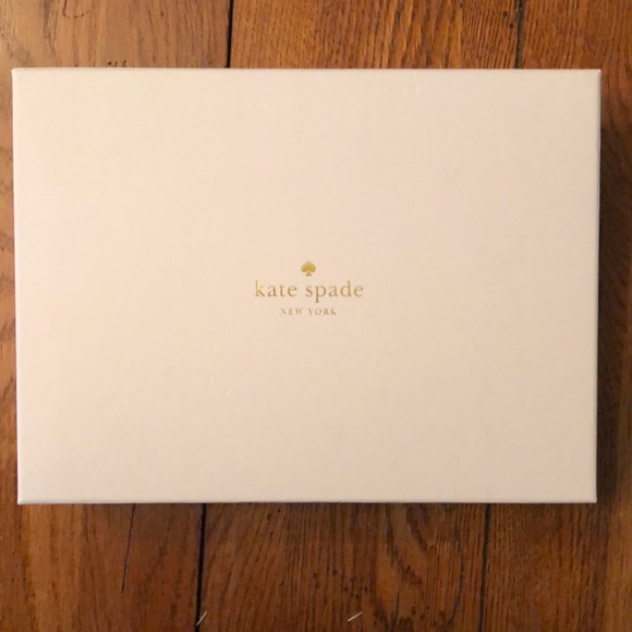 NWT -  Kate Spade ♠️Hat and Glove Set - - QUALITY ! - Picture 6 of 7